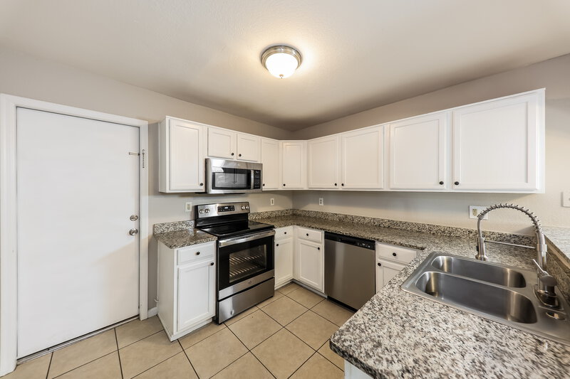 1,790/Mo, 3104 N Copenhagen Dr Avondale, AZ 85392 Kitchen View