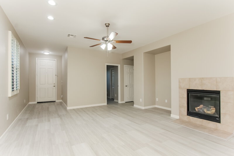 2,235/Mo, 1904 W ST Exupery Dr Anthem, AZ 85086 Living Room View 2