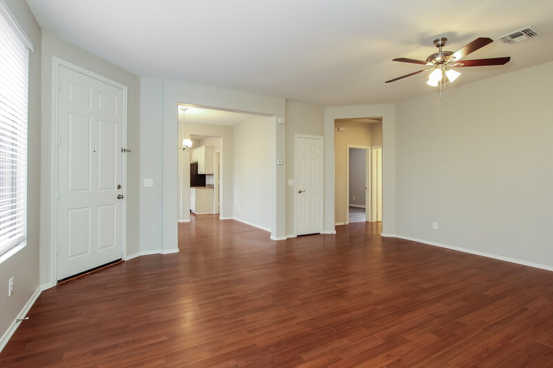 2,265/Mo, 42941 N Challenger Trl Anthem, AZ 85086 Living Room View 2
