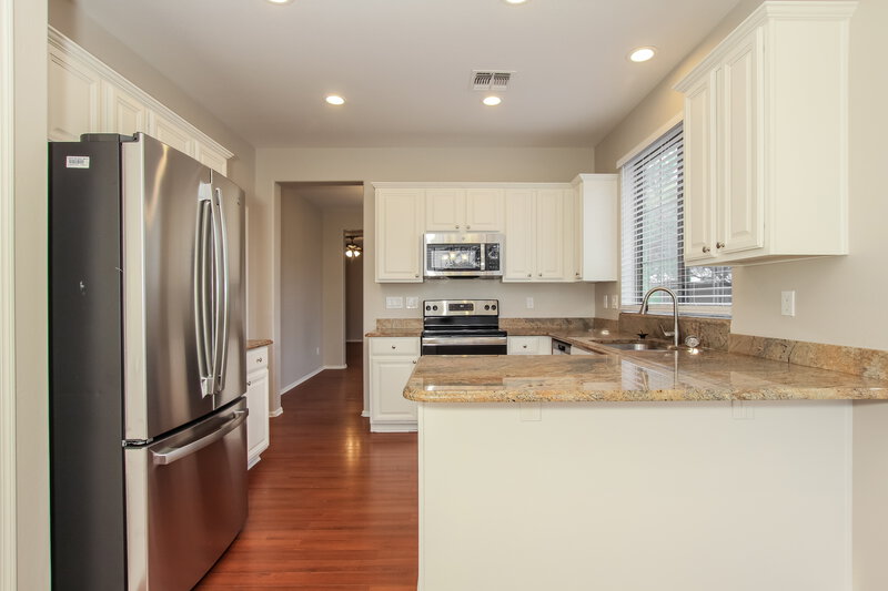 2,265/Mo, 42941 N Challenger Trl Anthem, AZ 85086 Kitchen View 2