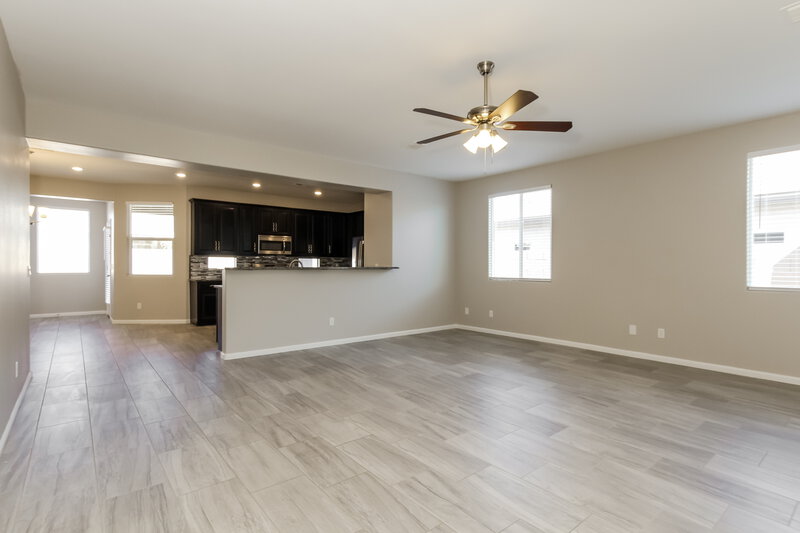 2,415/Mo, 13242 W Avenida Del Rey Peoria, AZ 85383 Living Room View