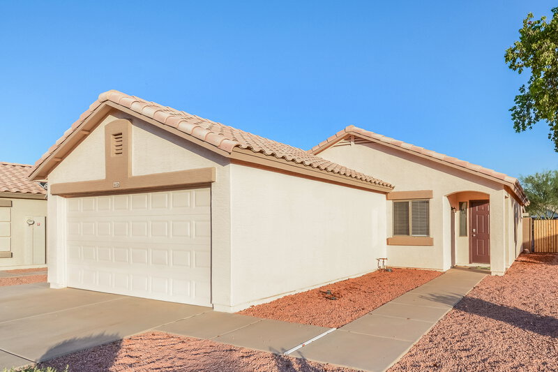 1,820/Mo, 16526 N 157th Ave Surprise, AZ 85374 Front View