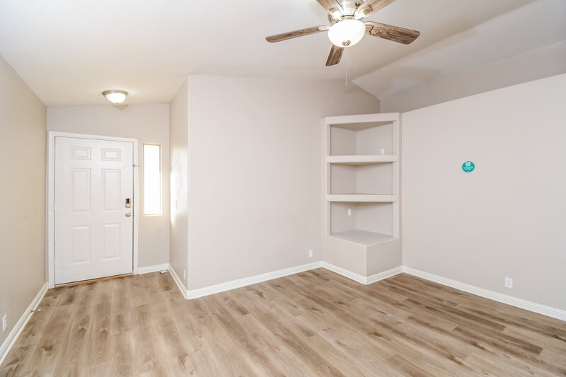 1,820/Mo, 16526 N 157th Ave Surprise, AZ 85374 Living Room View