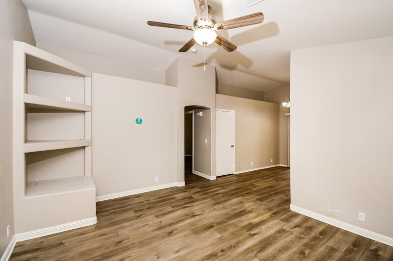 1,820/Mo, 16526 N 157th Ave Surprise, AZ 85374 Living Room View 3