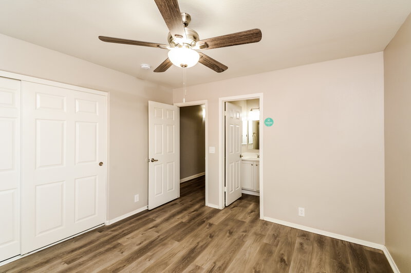 1,820/Mo, 16526 N 157th Ave Surprise, AZ 85374 Main Bedroom View