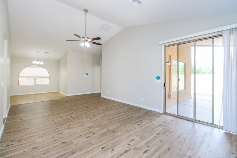 1,685/Mo, 4196 E Coal St San Tan Valley, AZ 85143 Living Room View