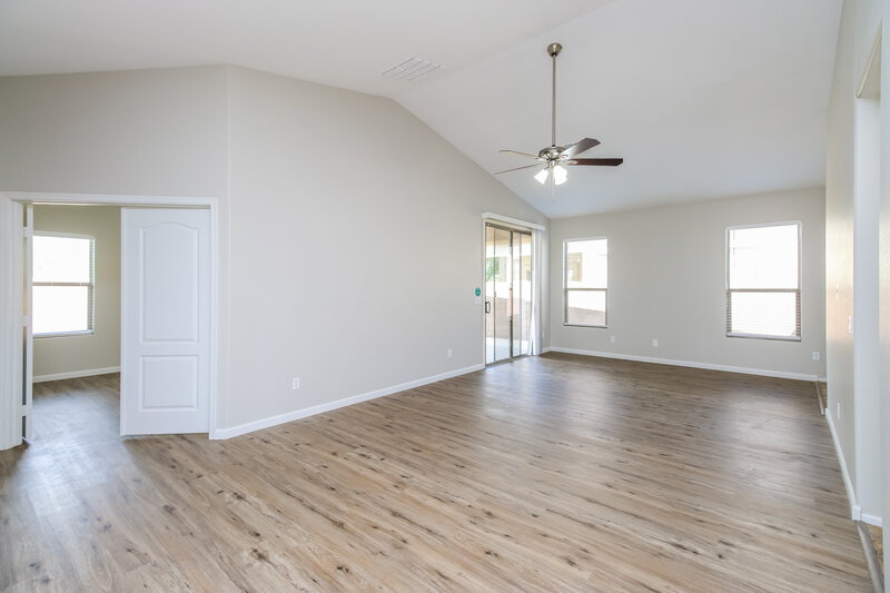 1,685/Mo, 4196 E Coal St San Tan Valley, AZ 85143 Living Room View 2