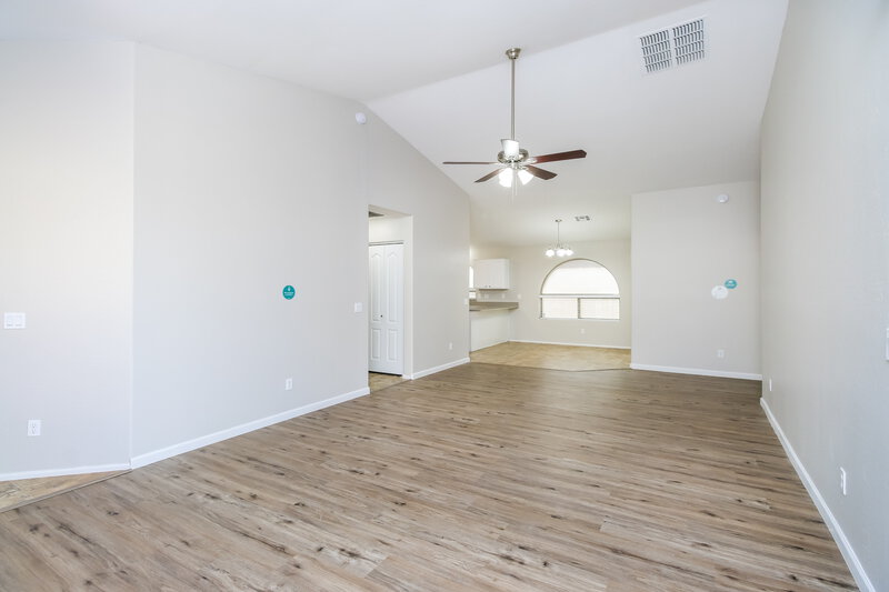 1,685/Mo, 4196 E Coal St San Tan Valley, AZ 85143 Living Room View 4