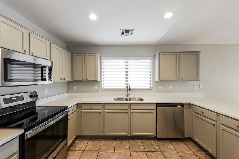 1,865/Mo, 13331 W Boca Raton Rd Surprise, AZ 85379 Kitchen View 2