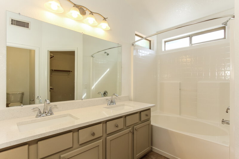1,970/Mo, 13331 W Boca Raton Rd Surprise, AZ 85379 Main Bathroom View