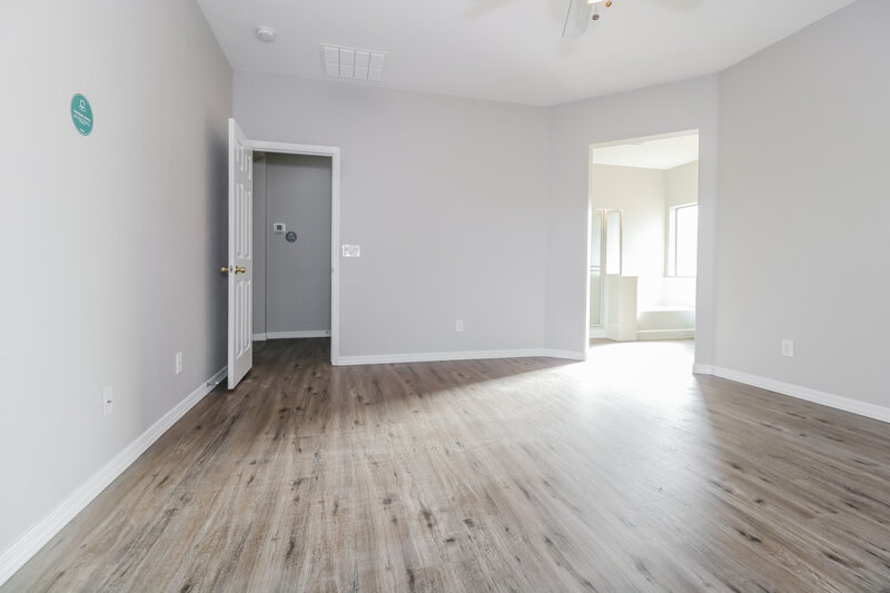 2,250/Mo, 136 S 108th Ave Avondale, AZ 85323 No Caption View