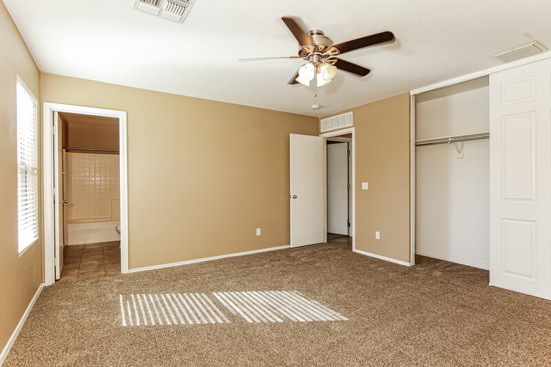 1,890/Mo, 11529 W Charter Oak Rd El Mirage, AZ 85335 Main Bedroom View 2