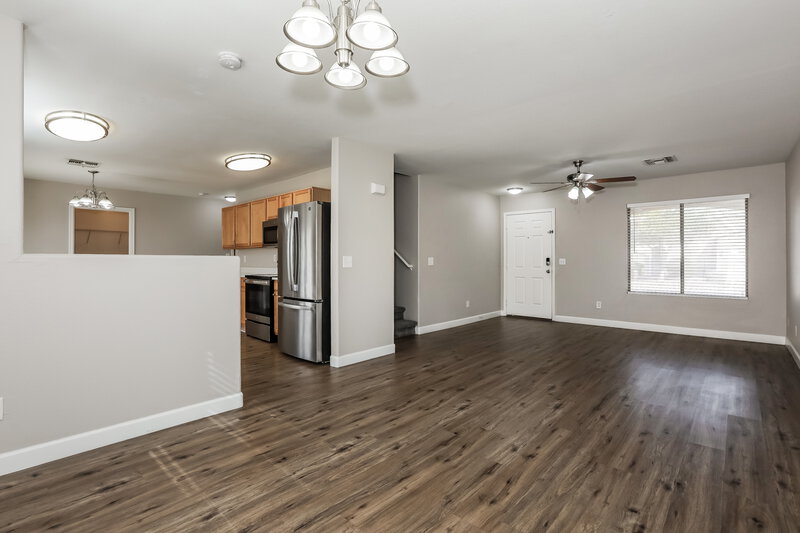 1,875/Mo, 1071 E Desert Moon Trl San Tan Valley, AZ 85143 Dining Room View