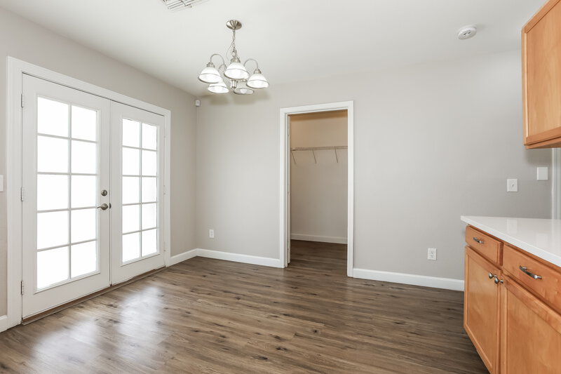 1,875/Mo, 1071 E Desert Moon Trl San Tan Valley, AZ 85143 Dining Room View 2