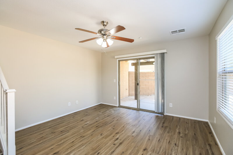 2,240/Mo, 3344 E Franklin Ave Gilbert, AZ 85295 Living Room View