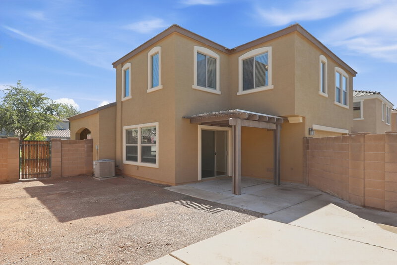 2,305/Mo, 3344 E Franklin Ave Gilbert, AZ 85295 Rear View