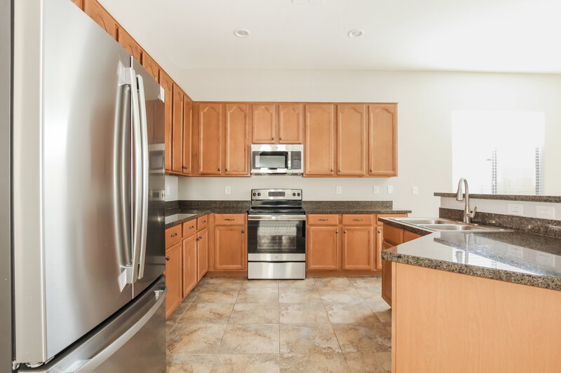 2,445/Mo, 22110 N 104th Ln Peoria, AZ 85383 Kitchen View