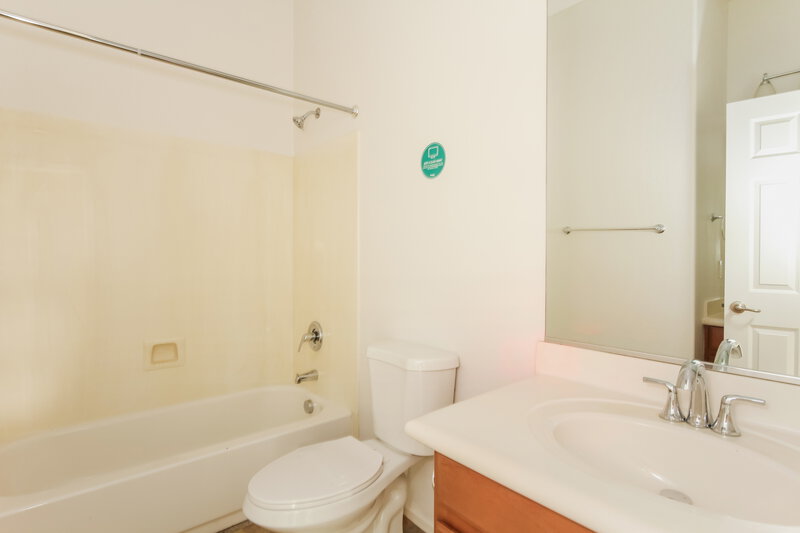 2,445/Mo, 22110 N 104th Ln Peoria, AZ 85383 Bathroom View