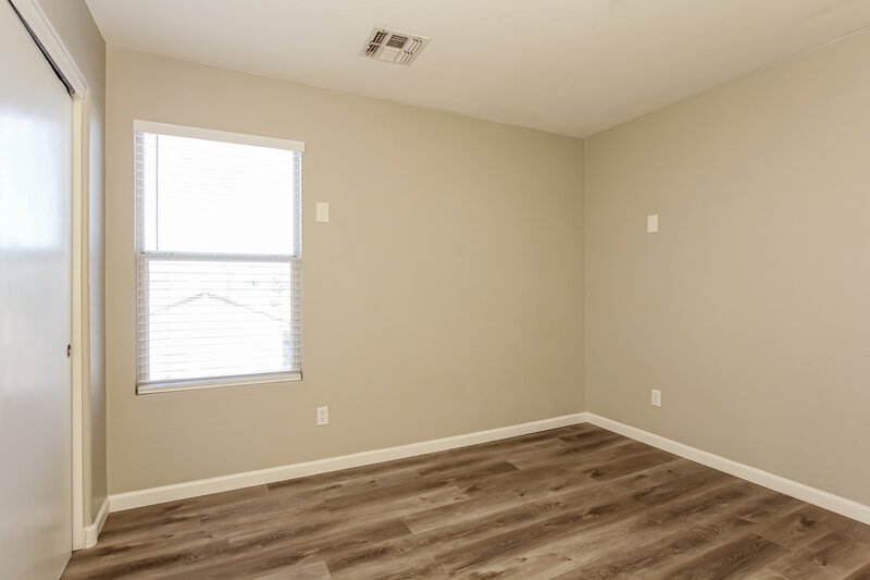 3,080/Mo, 16615 N 19th Street Phoenix, AZ 85022 Bedroom View 3