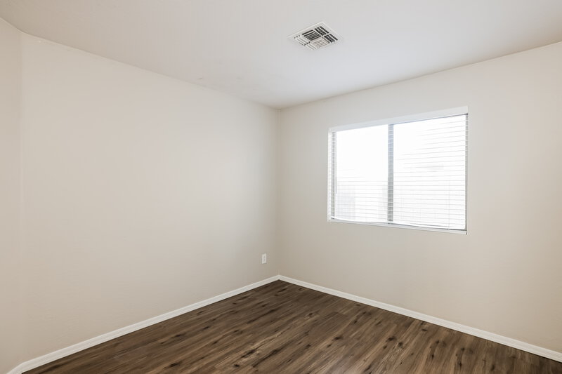 2,250/Mo, 3718 W Burgess Ln Phoenix, AZ 85041 Bedroom View