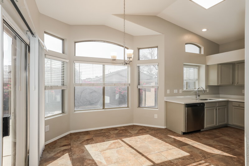 1,850/Mo, 12913 W Sheridan Avondale, AZ 85392 Dining Room View