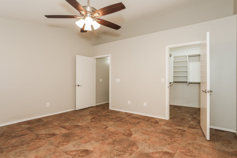 1,850/Mo, 12913 W Sheridan Avondale, AZ 85392 Main Bedroom View 2