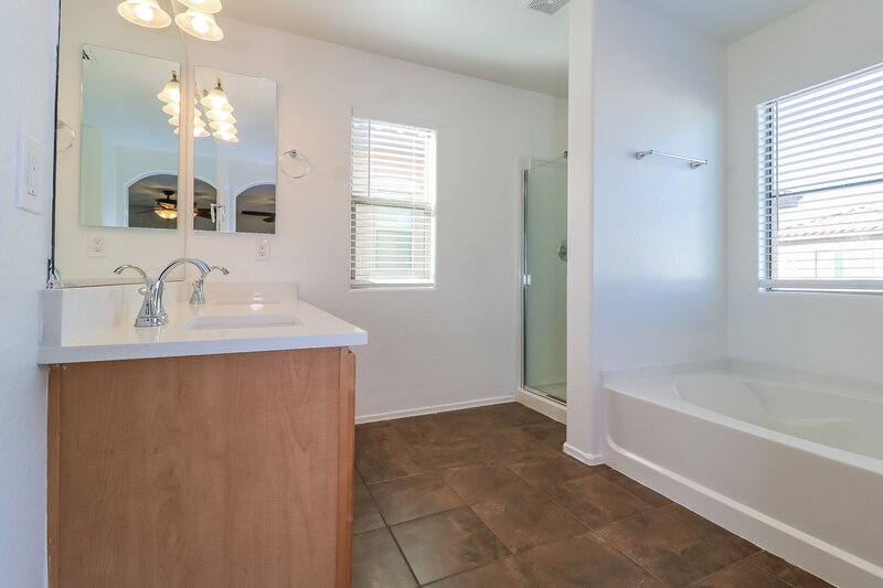 1,975/Mo, 14107 W Country Gables Dr Surprise, AZ 85379 Main Bathroom View