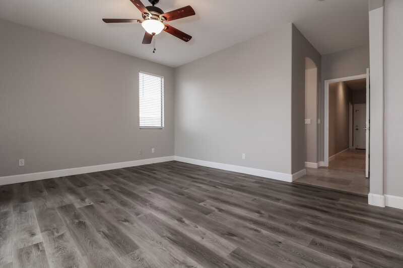 2,285/Mo, 10431 S 175th Ave Goodyear, AZ 85338 Main Bedroom View 2