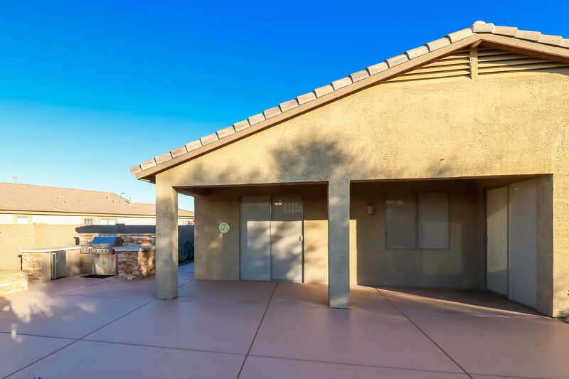 2,285/Mo, 10431 S 175th Ave Goodyear, AZ 85338 Rear View 2