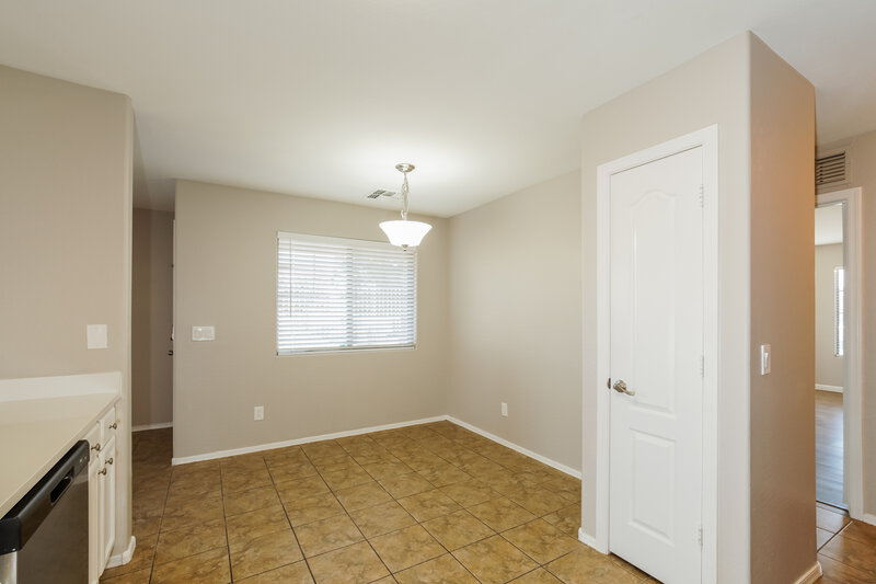 1,975/Mo, 7432 S Skylark Ln Buckeye, AZ 85326 Dining Room View
