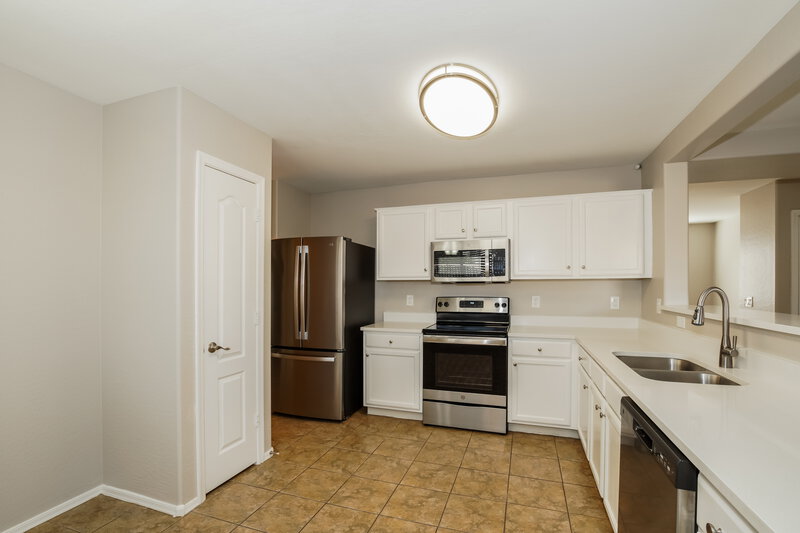 1,975/Mo, 7432 S Skylark Ln Buckeye, AZ 85326 Kitchen View 2