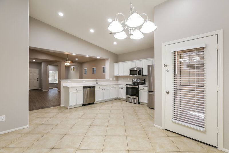 2,195/Mo, 7110 W Superior Ave Phoenix, AZ 85043 Dining Room View