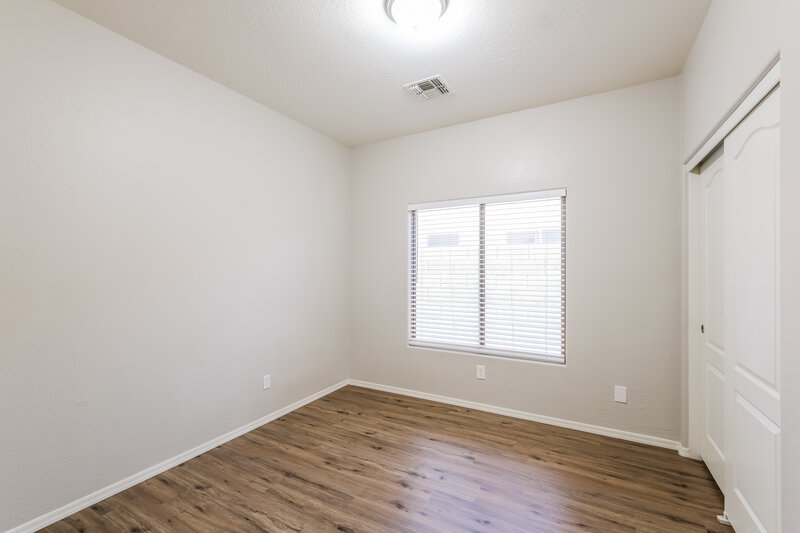 2,045/Mo, 7110 W Superior Ave Phoenix, AZ 85043 Bedroom View 2