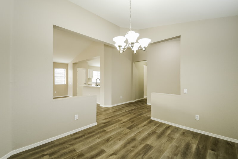 2,545/Mo, 19819 N 34th Place Phoenix, AZ 85050 Dining Room View 2