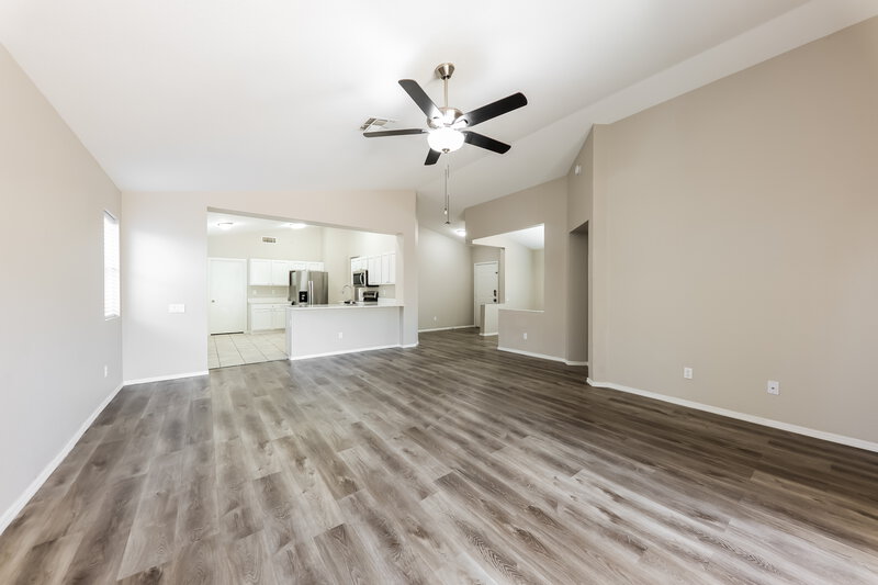 2,250/Mo, 19819 N 34th Place Phoenix, AZ 85050 Living Room View 3