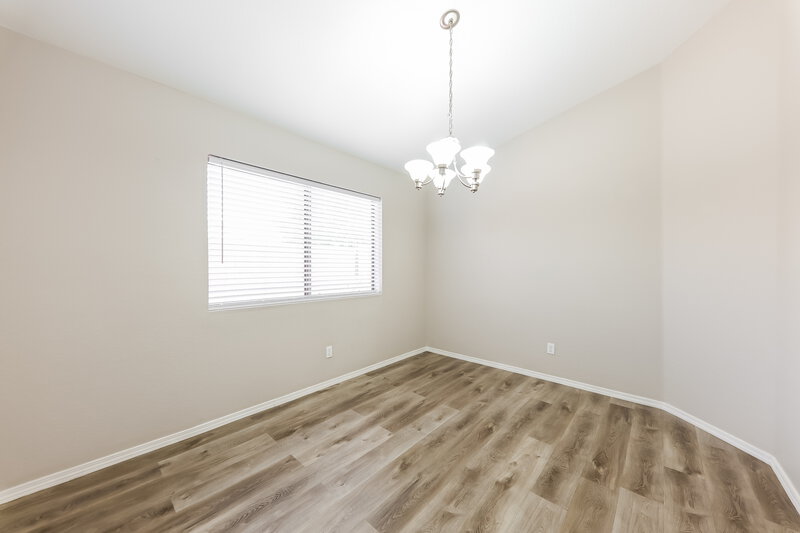 2,250/Mo, 19819 N 34th Place Phoenix, AZ 85050 Dining Room View