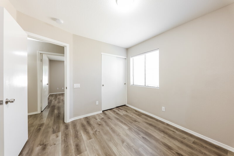 2,250/Mo, 19819 N 34th Place Phoenix, AZ 85050 Bedroom View 2