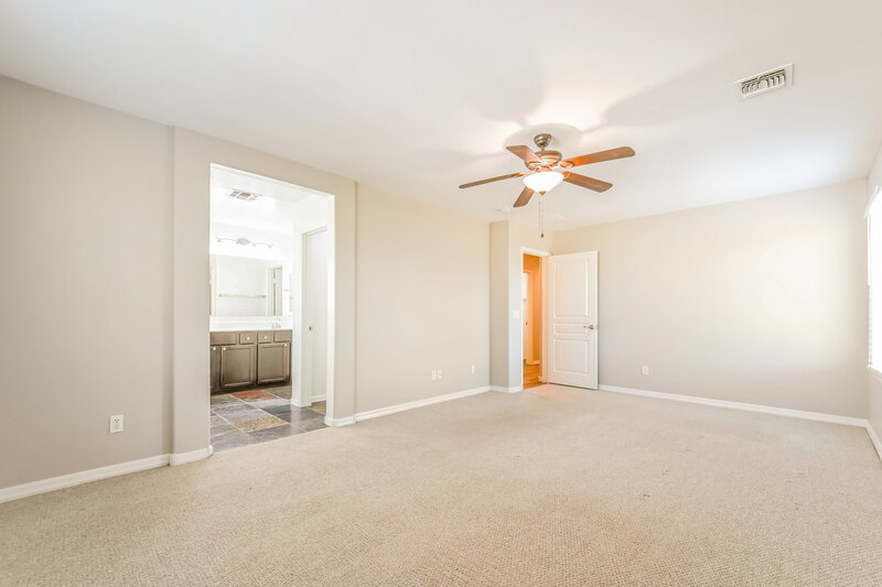 2,205/Mo, 126 E Catclaw St Gilbert, AZ 85296 Main Bedroom View 2
