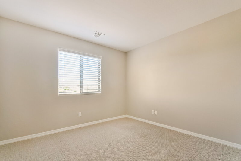 2,205/Mo, 126 E Catclaw St Gilbert, AZ 85296 Bedroom View 2