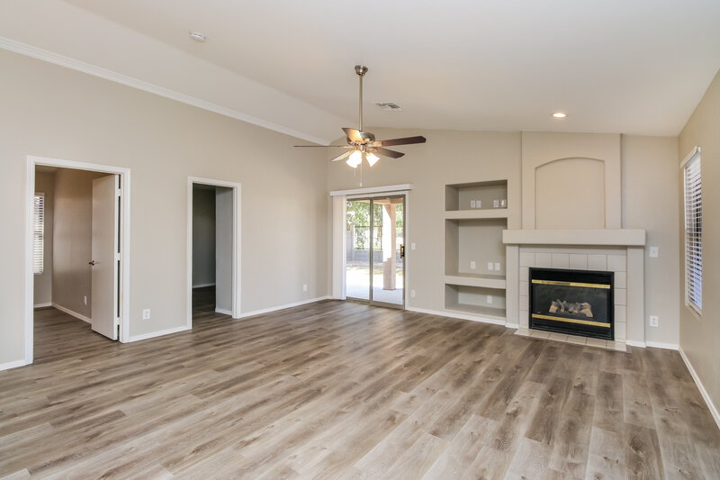 2,175/Mo, 9350 E Nopal Ave Mesa, AZ 85209 Living Room View 4