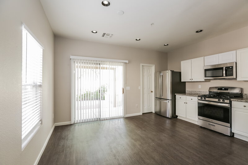 2,565/Mo, 11209 N 89th Way Scottsdale, AZ 85260 Kitchen View