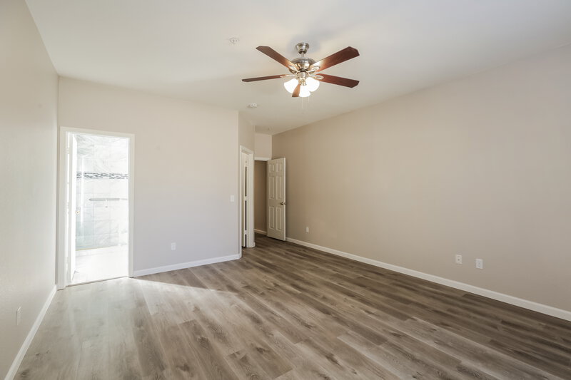 2,565/Mo, 11209 N 89th Way Scottsdale, AZ 85260 Main Bedroom View