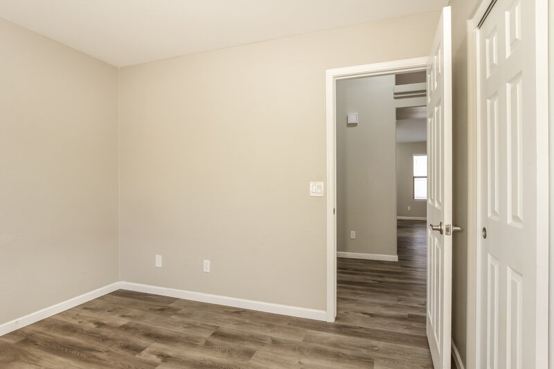 1,815/Mo, 12568 W Saint Moritz Ln El Mirage, AZ 85335 Bedroom View 2