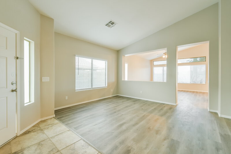 2,275/Mo, 40508 N Territory Trl Anthem, AZ 85086 Living Room View 2