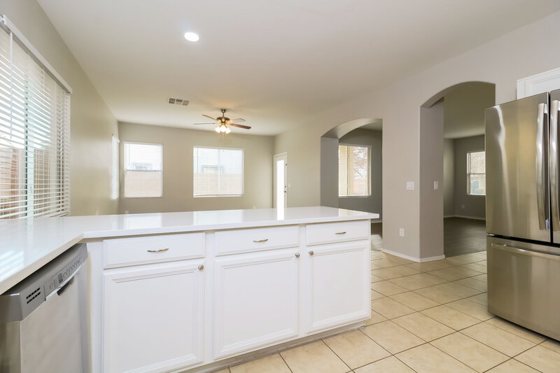 1,970/Mo, 11987 W Belmont Drive Avondale, AZ 85323 Kitchen View 2