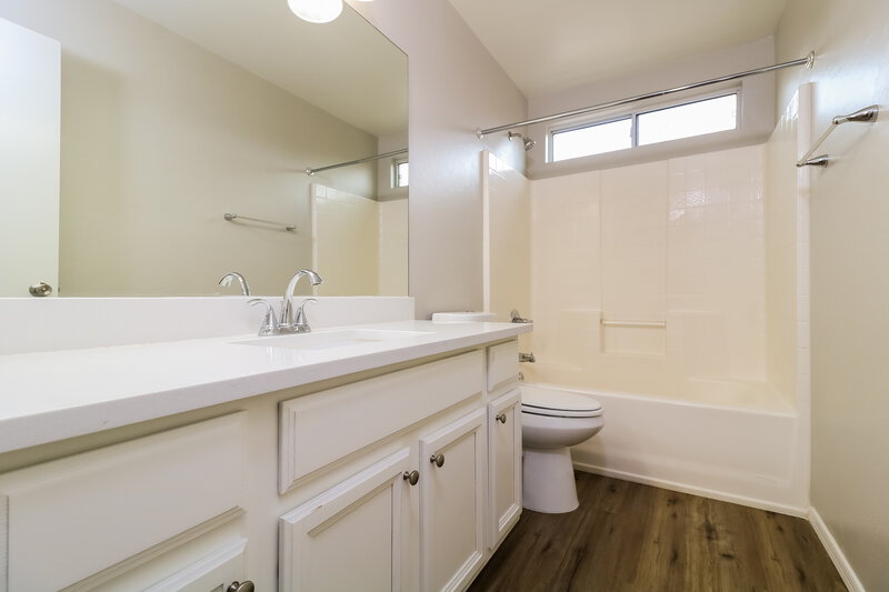 1,970/Mo, 11987 W Belmont Drive Avondale, AZ 85323 Bathroom View