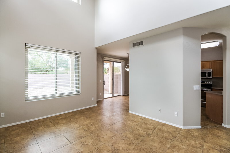 2,295/Mo, 16806 S Magenta Rd Phoenix, AZ 85048 Dining Room View