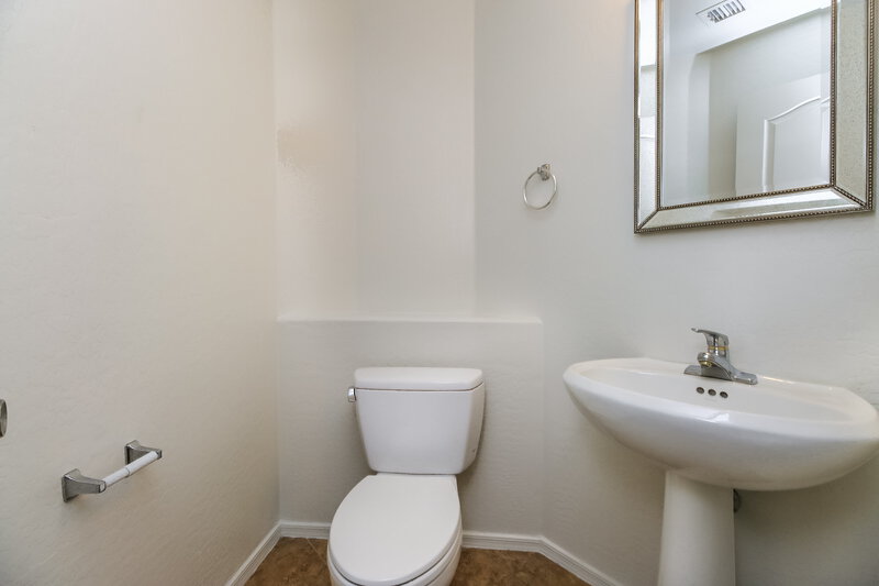 2,295/Mo, 16806 S Magenta Rd Phoenix, AZ 85048 Bathroom View