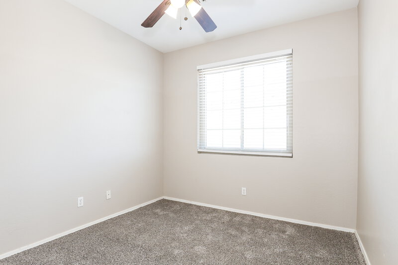2,095/Mo, 16806 S Magenta Rd Phoenix, AZ 85048 Bedroom View 2