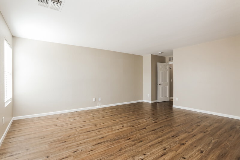 1,800/Mo, 11545 W Scotts Dr El Mirage, AZ 85335 Main Bedroom View 2